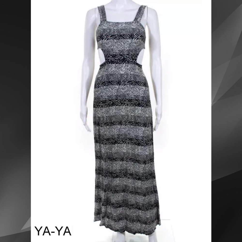 YA-YA Gray/Blk Stripe Cut-Out Maxi Dress
